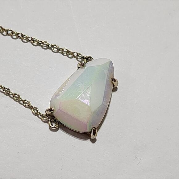 Kendra Scott White Iridescent Isla‎ Pendant Necklace Rare HTF gold tone - Picture 1 of 11